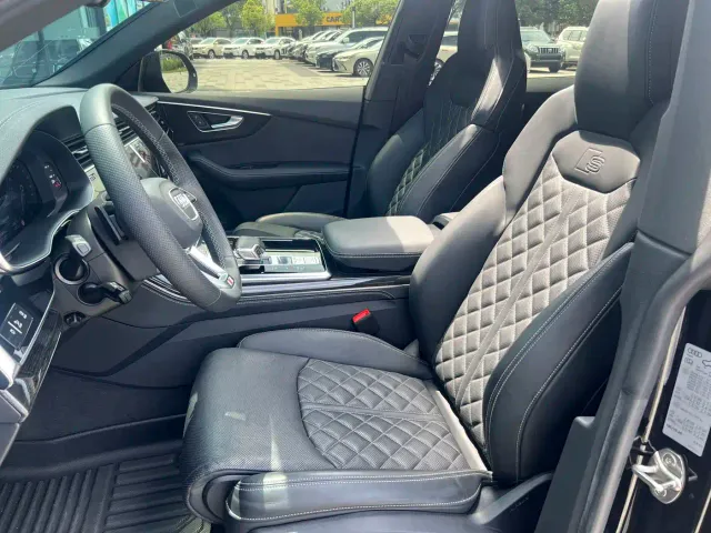 Audi Q8 — Фото автомобиля 19