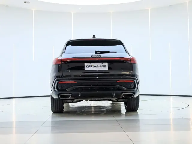 Audi Q5L — Фото автомобиля 5