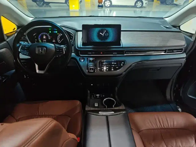 Honda Odyssey — Фото автомобиля 9