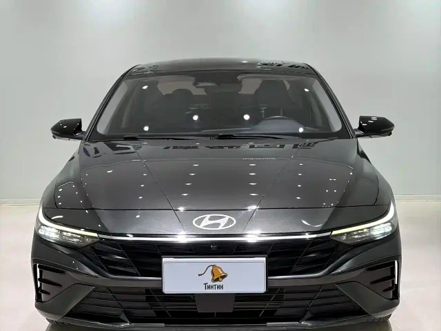 Hyundai Elantra — Фото автомобиля 2