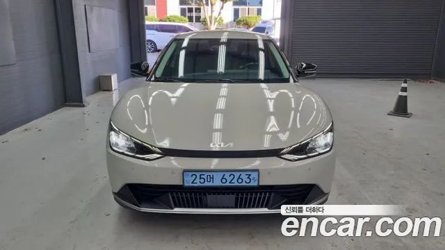 Фотография автомобиля — Kia EV6