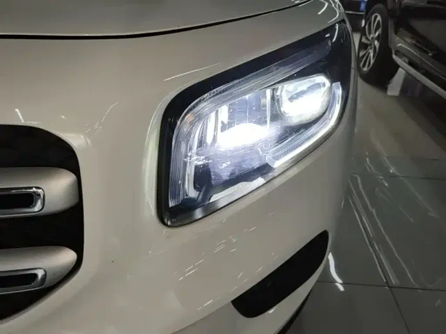 Mercedes-Benz GLB-Class — Фото автомобиля 23