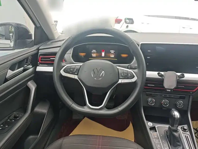 Volkswagen Lavida — Фото автомобиля 10