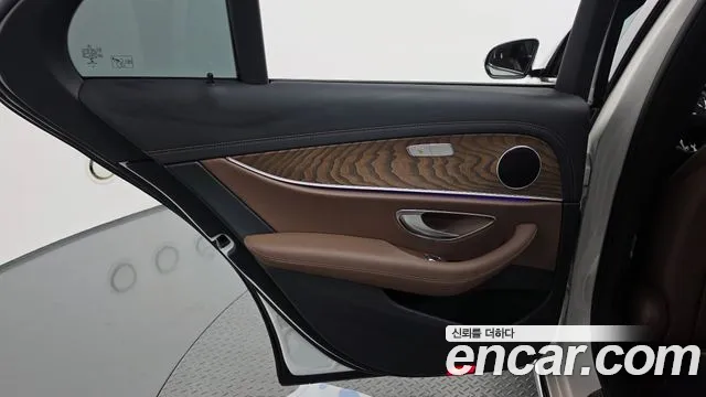 Mercedes-Benz E-Class W213 — Фото автомобиля 14