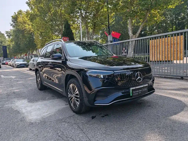 Mercedes-Benz EQB — Фото автомобиля 2
