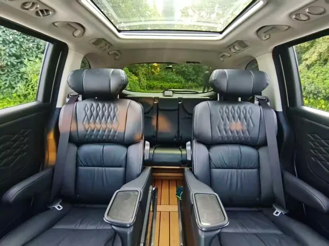 Honda Elysion 2022 2.0L e:HEV Luxury — Фото автомобиля 8