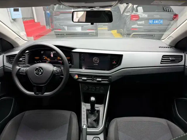 Volkswagen Polo — Фото автомобиля 3