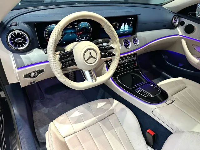 Mercedes-Benz E-Class — Фото автомобиля 3