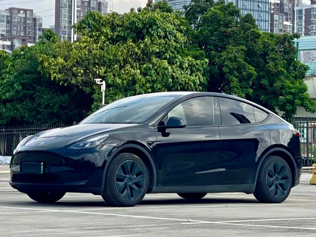 Фотография автомобиля — Tesla Model Y
