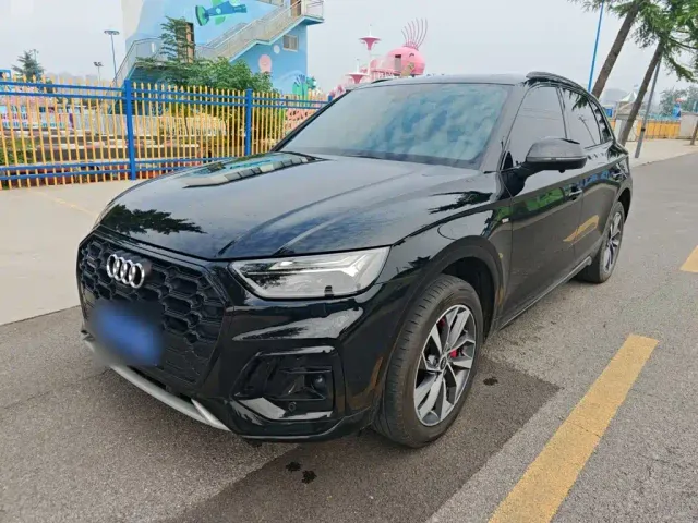 Фотография автомобиля — Audi Q5L