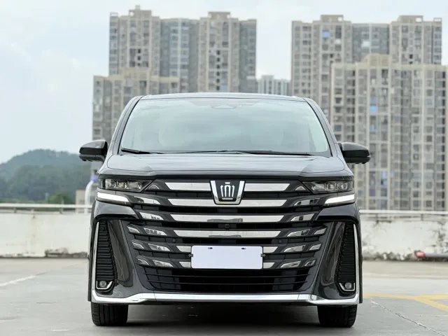 Фотография автомобиля — Toyota Vellfire