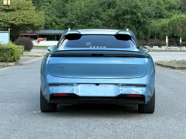 Zeekr 007 GT — Фото автомобиля 29