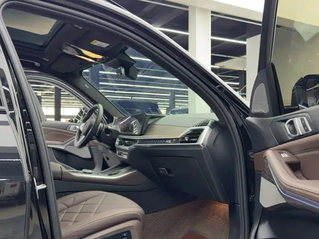 BMW X5 — Фото автомобиля 10