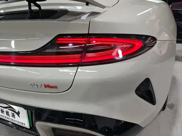 Xiaomi SU7 — Фото автомобиля 23