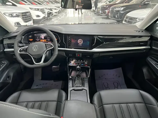 Volkswagen Passat — Фото автомобиля 5