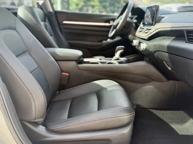 Nissan Teana — Фото автомобиля 13