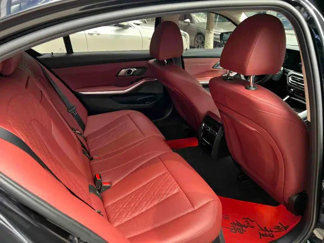 BMW 3 Series — Фото автомобиля 13