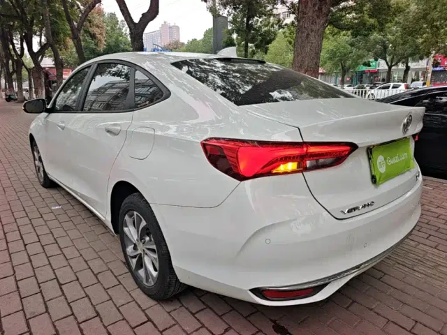 Buick Verano — Фото автомобиля 4