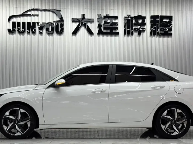 Hyundai Elantra — Фото автомобиля 7