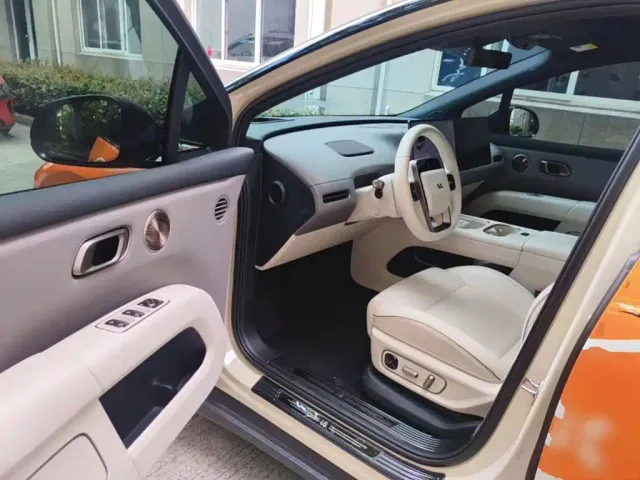 Li Auto i6 — Фото автомобиля 15