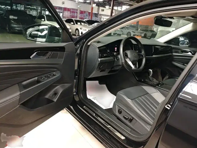 Volkswagen Passat — Фото автомобиля 15