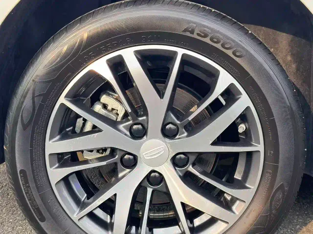 Geely Emgrand — Фото автомобиля 17