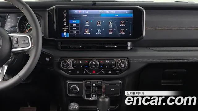 Jeep Wrangler — Фото автомобиля 20