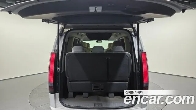 Hyundai Staria Staria 4WD Lounge 9 мест — Фото автомобиля 20