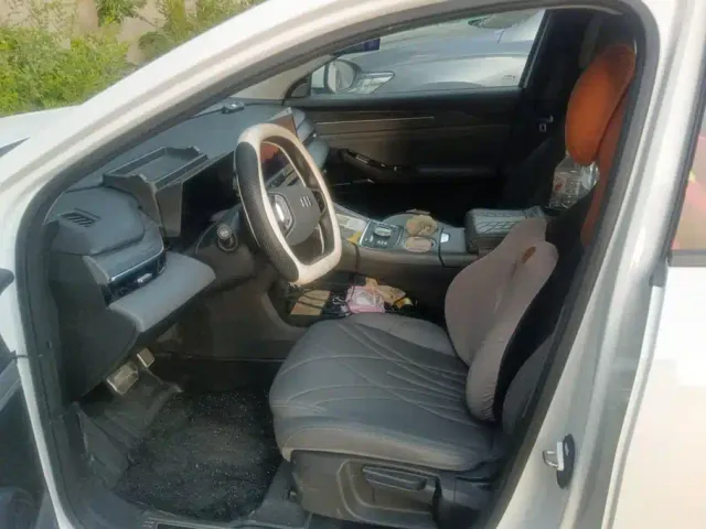 Geely Galaxy L6 — Фото автомобиля 9