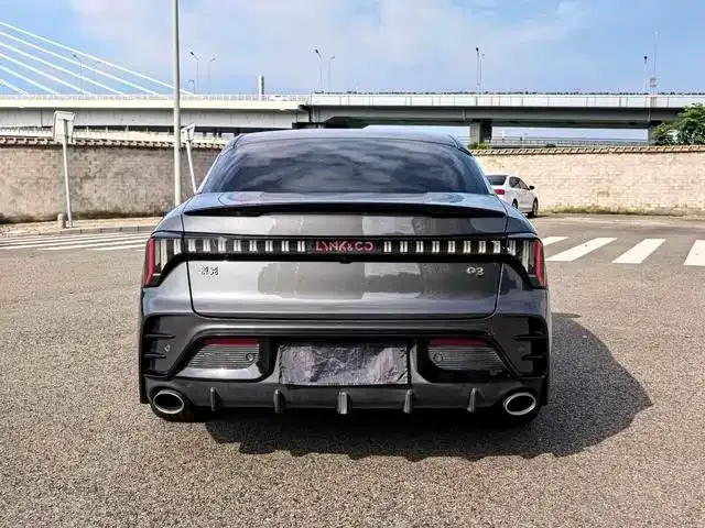 Lynk & Co 03 — Фото автомобиля 13