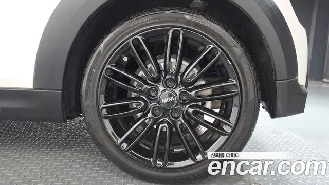 Mini Cooper Cooper Classic Plus — Фото автомобиля 20