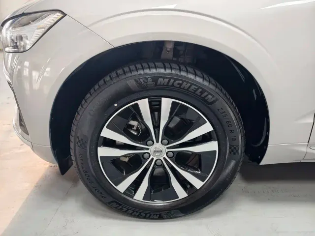 Volvo XC60 — Фото автомобиля 18