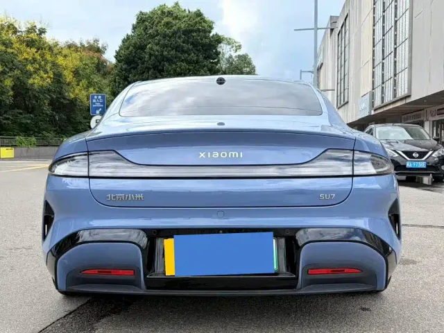 Xiaomi SU7 — Фото автомобиля 8