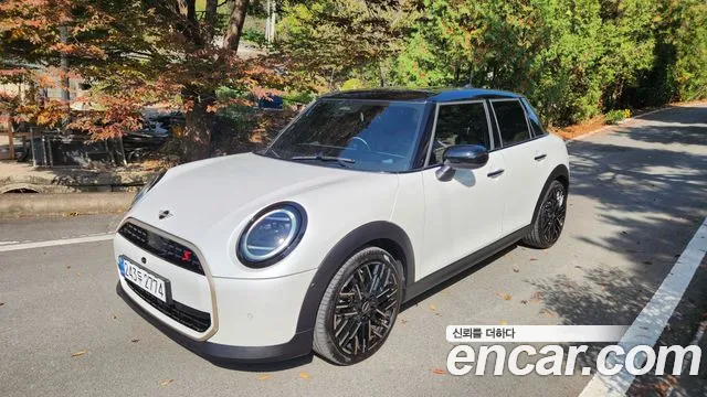 MINI Cooper 4th Gen — Фото автомобиля 2