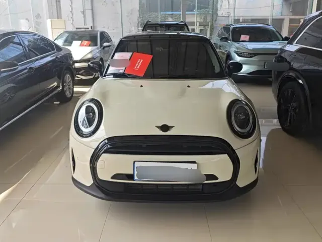 MINI MINI 2022 1.5T COOPER Artist — Фото автомобиля 2