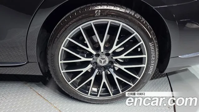 Mercedes-Benz S-Class — Фото автомобиля 15