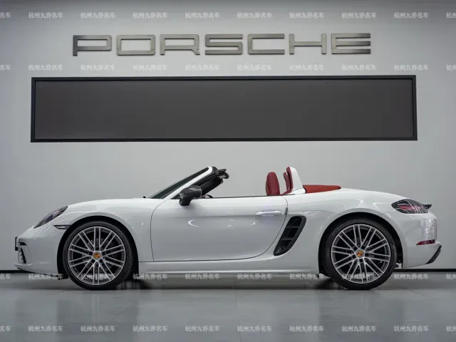 Porsche 718 — Фото автомобиля 8