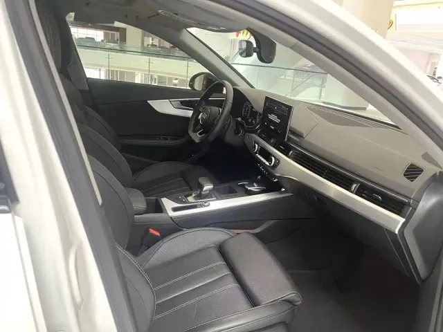 Audi A4L — Фото автомобиля 5