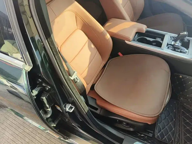 Jaguar XEL — Фото автомобиля 24