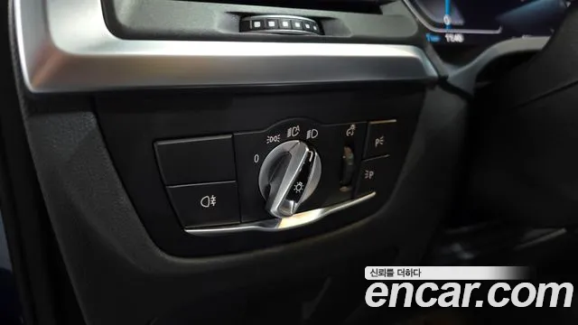 BMW iX3 — Фото автомобиля 24
