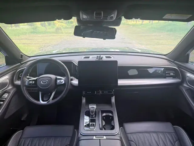 GAC Trumpchi GS8 — Фото автомобиля 10