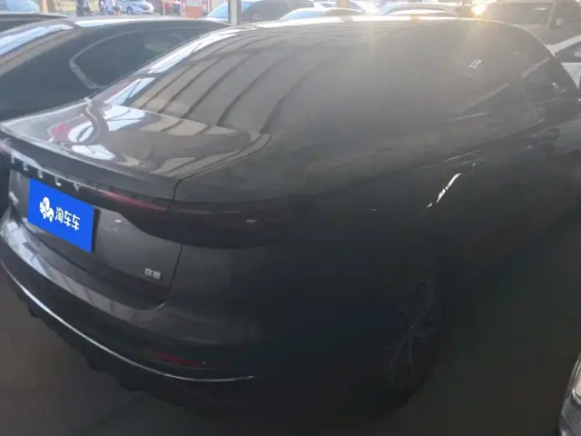 Geely Emgrand — Фото автомобиля 3