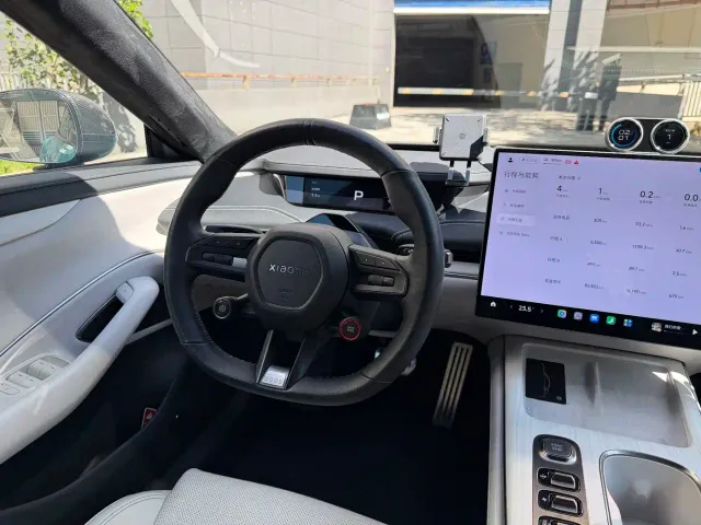 Xiaomi SU7 — Фото автомобиля 12