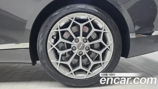 Genesis G80 Бензин 2.5 турбо AWD — Фото автомобиля 21