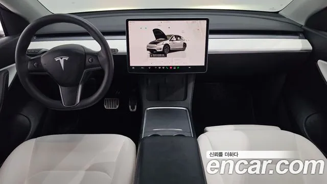 Tesla Model Y — Фото автомобиля 28