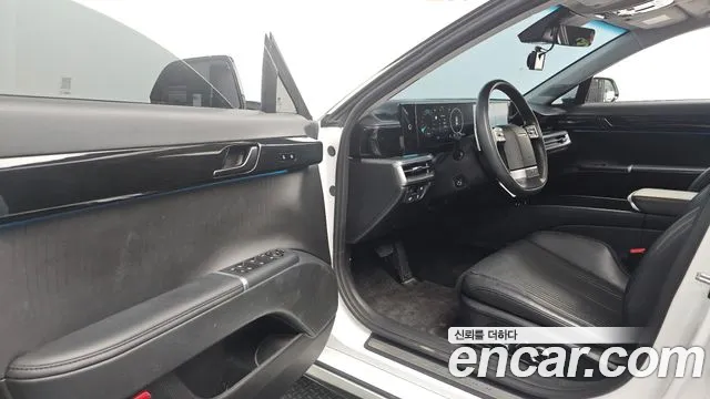 Hyundai Grandeur Grandeur (GN7) 2.5 Бензин 2WD — Фото автомобиля 9