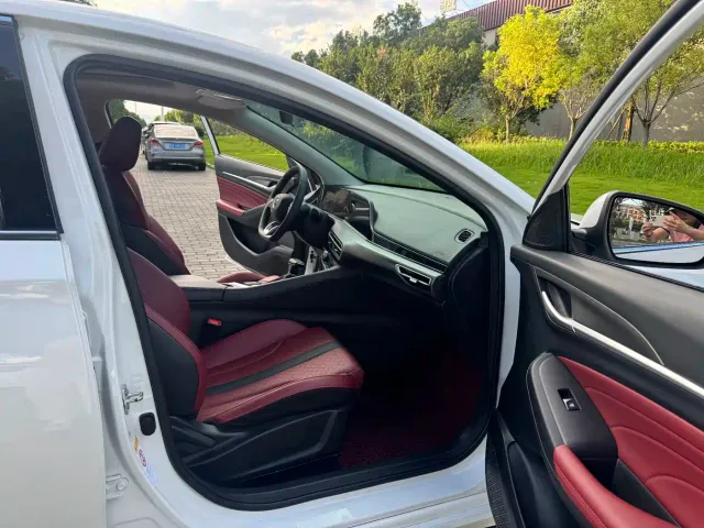 Changan Eado — Фото автомобиля 6