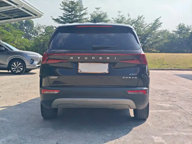 Hyundai Custo — Фото автомобиля 6