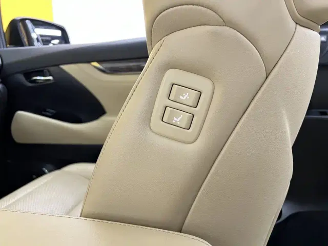 Toyota Alphard — Фото автомобиля 30