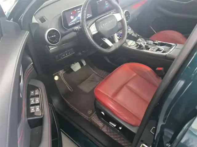 Forthing T5 Evo — Фото автомобиля 15